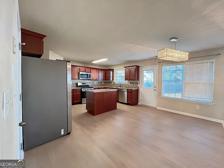 2751 Spence Ct — Photo 16