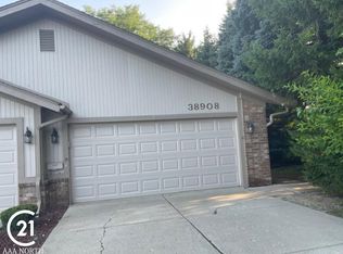 38908 E Windmill Point #17/5, Clinton Township, MI 48038