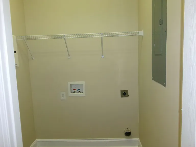 110 Fountain Pointe Ln #204 — Photo 10