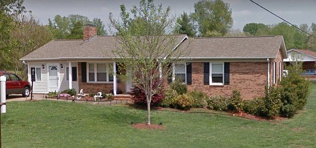 1st image of 3100 Suffolk Dr