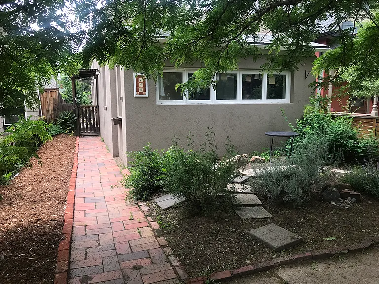 149 S Corona St — Photo 1