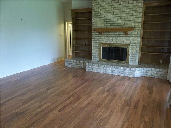 3rd image of 9414 Mesa Verde Cir