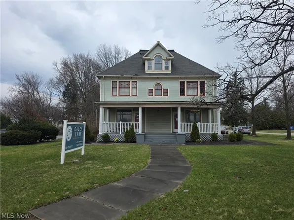 1451 E Market St, Warren, OH 44483