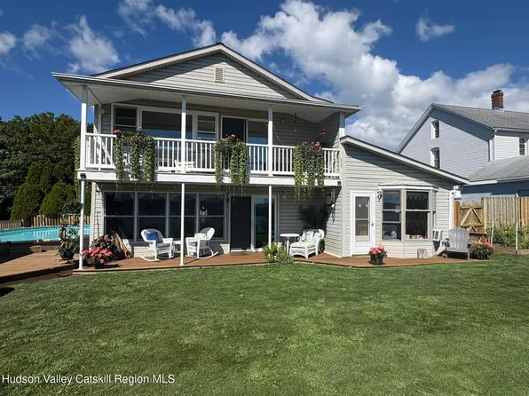 135 Hudson Street, Glasco, NY 12432