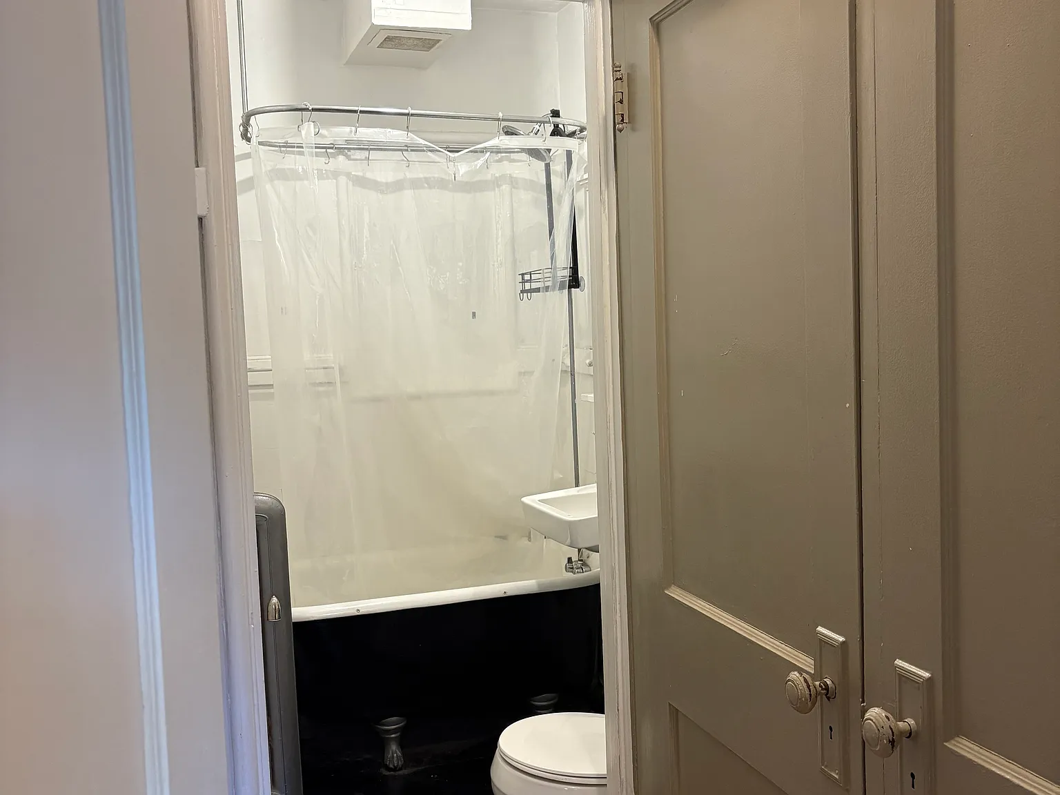 1 bed, 650 sqft, $1,195 — Photo 2