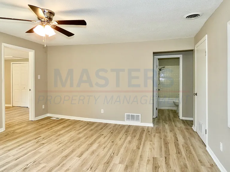 2163 Hoops Dr — Photo 6
