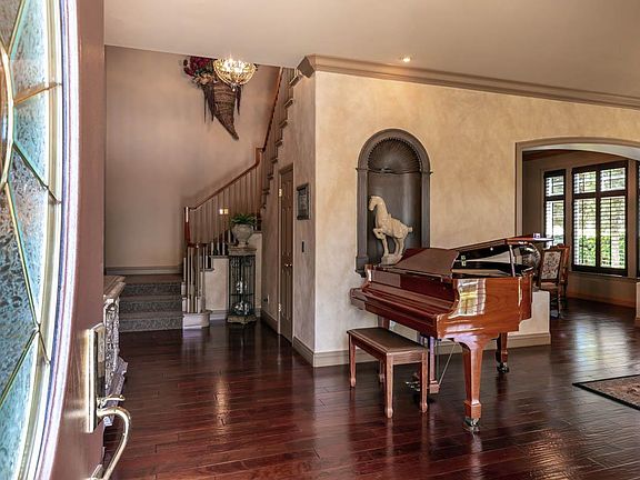3rd image of 4925 Portmarnoch Ct