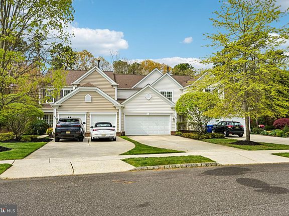 3rd image of 58 Wrentham Dr