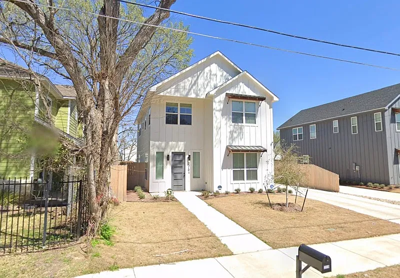 4 bed, 4.5 bath, 2200 sqft, $4,100 — Photo 2