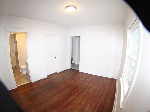 5th image of 3308 W 90th St #2B-1BA-850SQFT