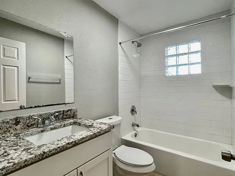 Sundance Apartments — Photo 45