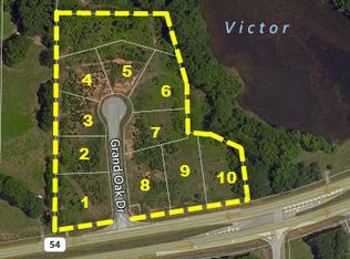 105 Grand Oak Dr, Fayetteville, GA 30214