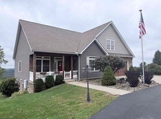 10 Pointe Dr, Morgantown, WV 26508