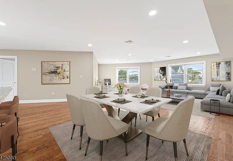 658 Market St — Photo 14