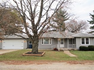 108 Shady Ln, Dixon, IL 61021
