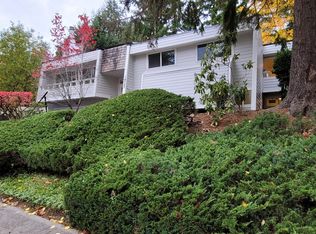 14720 NE 64th St, Redmond, WA 98052
