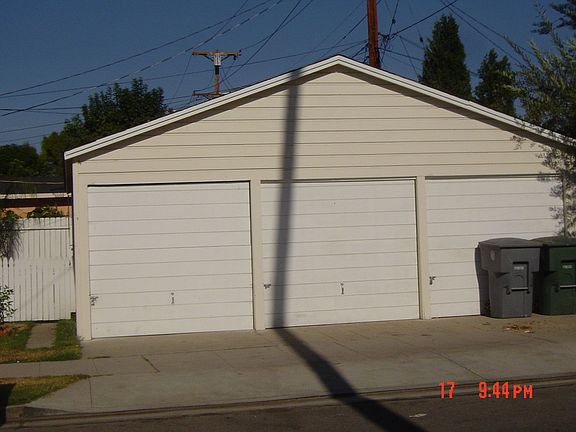 3rd image of 544 Burchett St