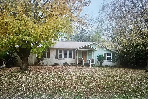 329 Lynn Dr Photo 1