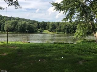 329 Lakewood Ter, Newton, NJ 07860