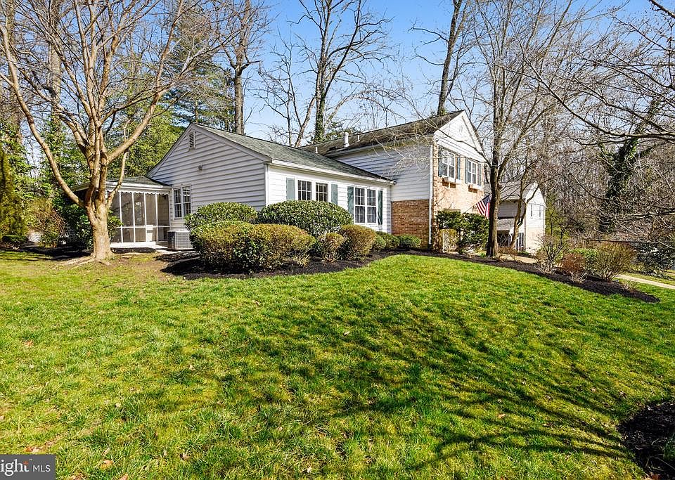 1st image of 9302 Briarwood Pl