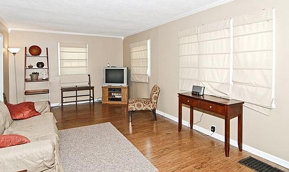 3rd image of 5733 Crittenden Ave