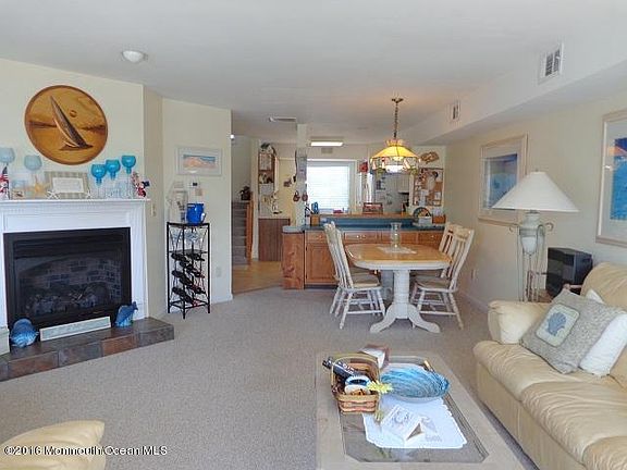 3rd image of 9 Grand Bay Hbr