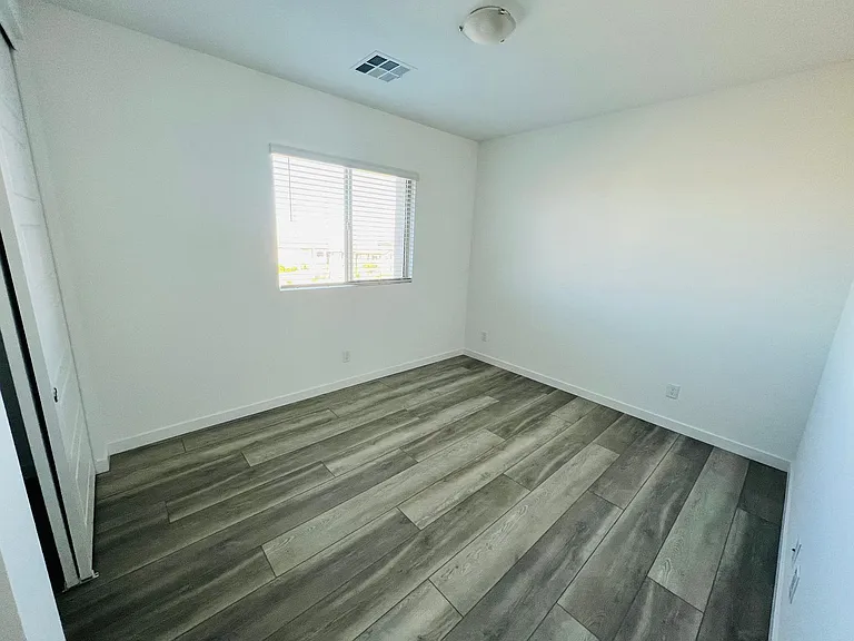 758 Spirit Lake St — Photo 34