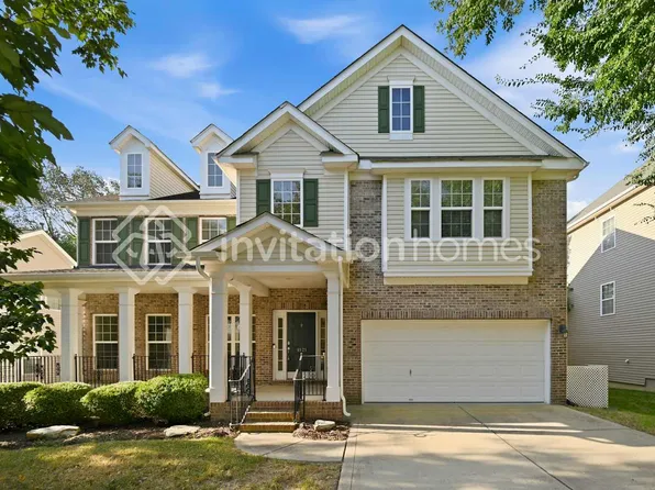 8121 Acacia Ct, Waxhaw, NC 28173