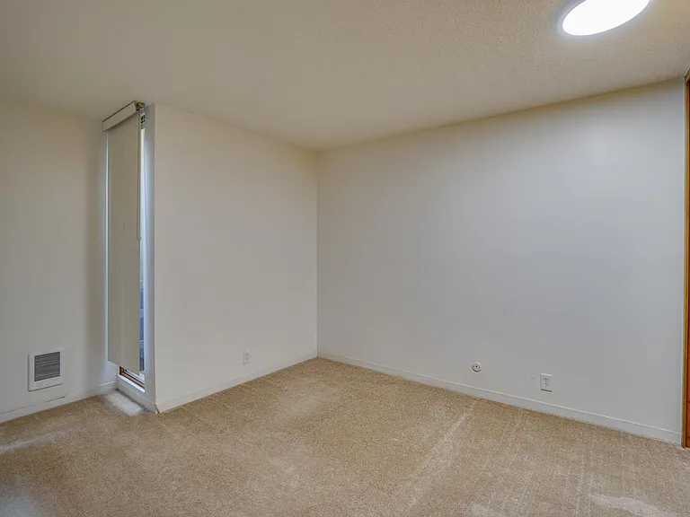 1239 SW Woods St — Photo 19