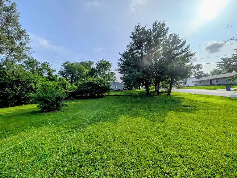 14802 White Ave — Photo 25