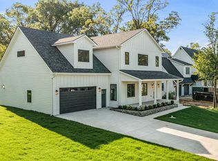 N2418 Shady Side Dr, Lake Geneva, WI 53147