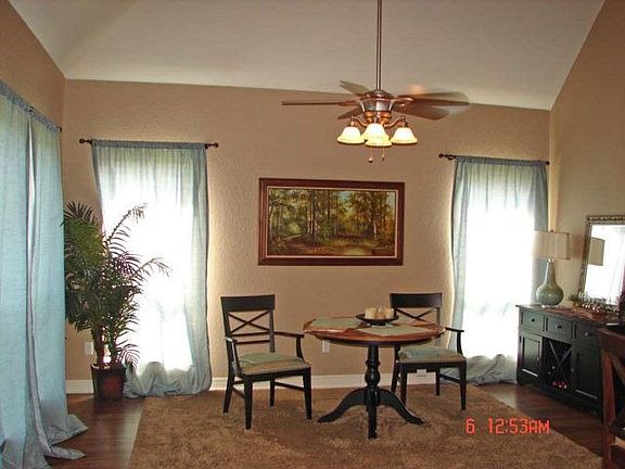 5th image of 134 Corkwood St