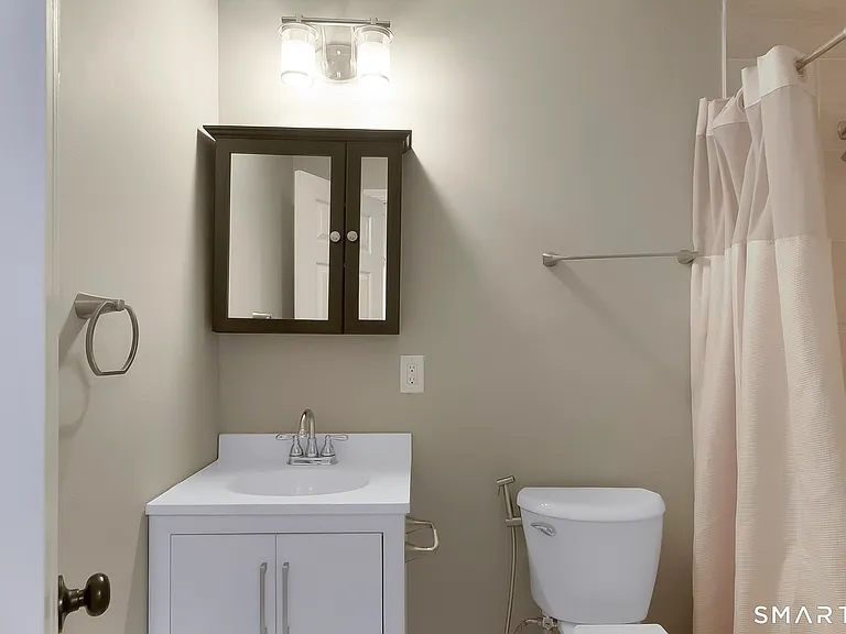36 Woodbury Ave #2B — Photo 9