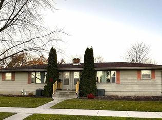 141 6th St #143, Sheboygan Falls, WI 53085