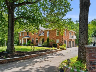 28 Fox Run Lane, Salem, NH, 03079