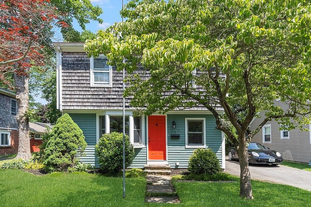 137 Gibson Rd, Bristol, RI 02809 Zillow