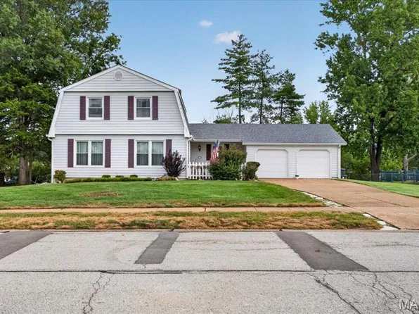 233 Aspen Trail Dr, Ballwin, MO 63011