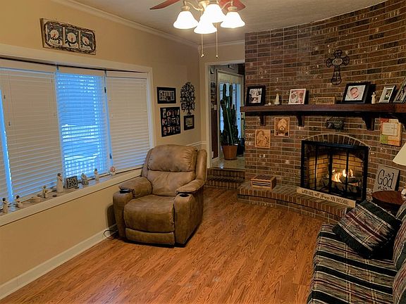 4th image of 107 Rebecca Ln