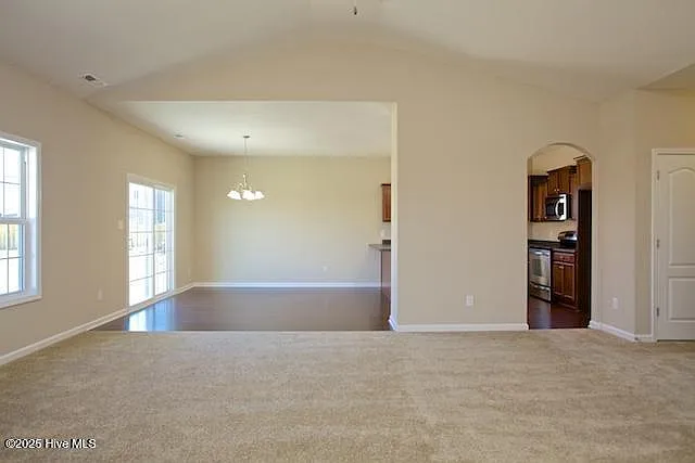808 Solomon Dr — Photo 3