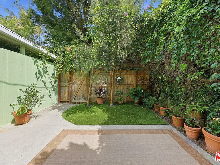 820 Crestmoore Pl — Photo 24