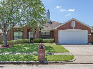 4915 Mountain Timber Dr, Friendswood, TX 77546