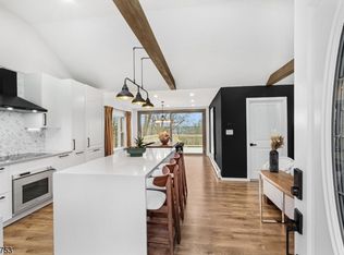 55 Wildwood Shores Dr, Hopatcong, NJ 07843