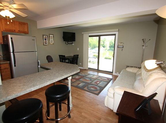 5th image of 50 Oak Hill Colony APT 3