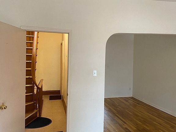 3rd image of 400 11th St #B1