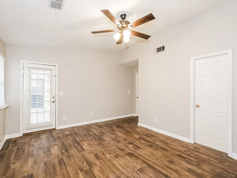 831 Jefferson Dr SW — Photo 10