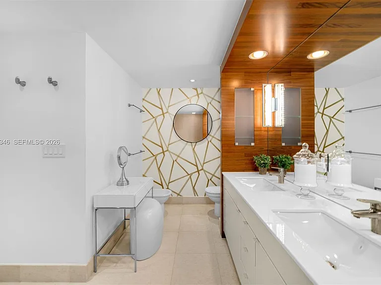 6799 Collins Ave #902 — Photo 17