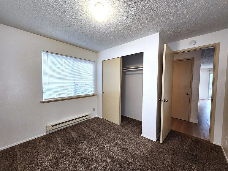 45 NE Torval Canyon Rd #6 — Photo 7
