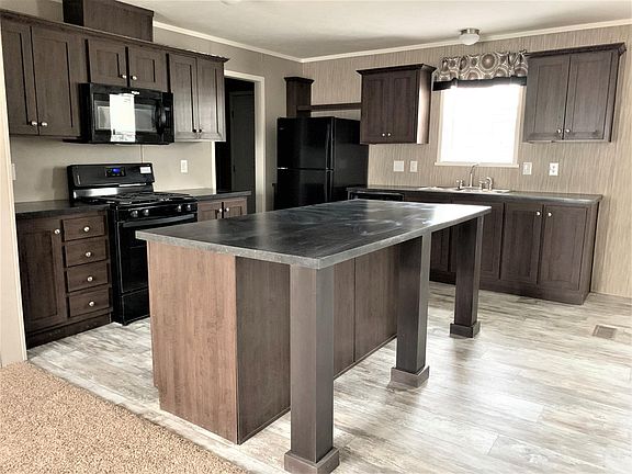 2nd image of 6619 Yorkshire Ct
