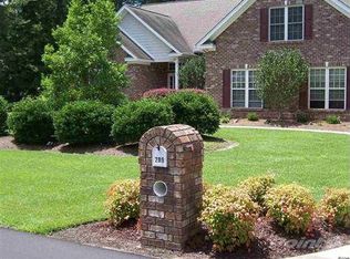 209 Longridge Dr, Murrells Inlet, SC 29576