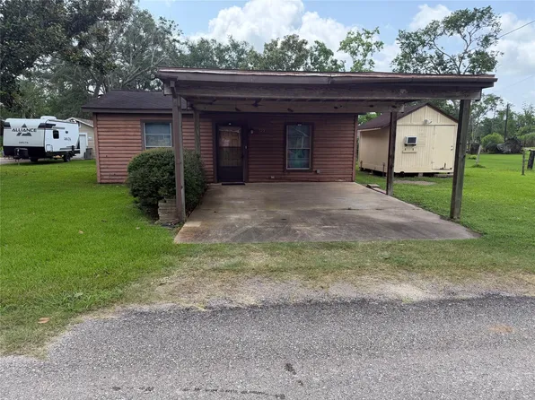 139 Scout Rd, Jones Creek, TX 77541